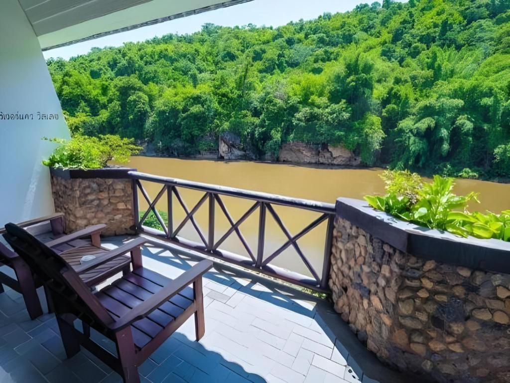 River Kwai Village Hotel Бан-Каенг-Рабоет Экстерьер фото