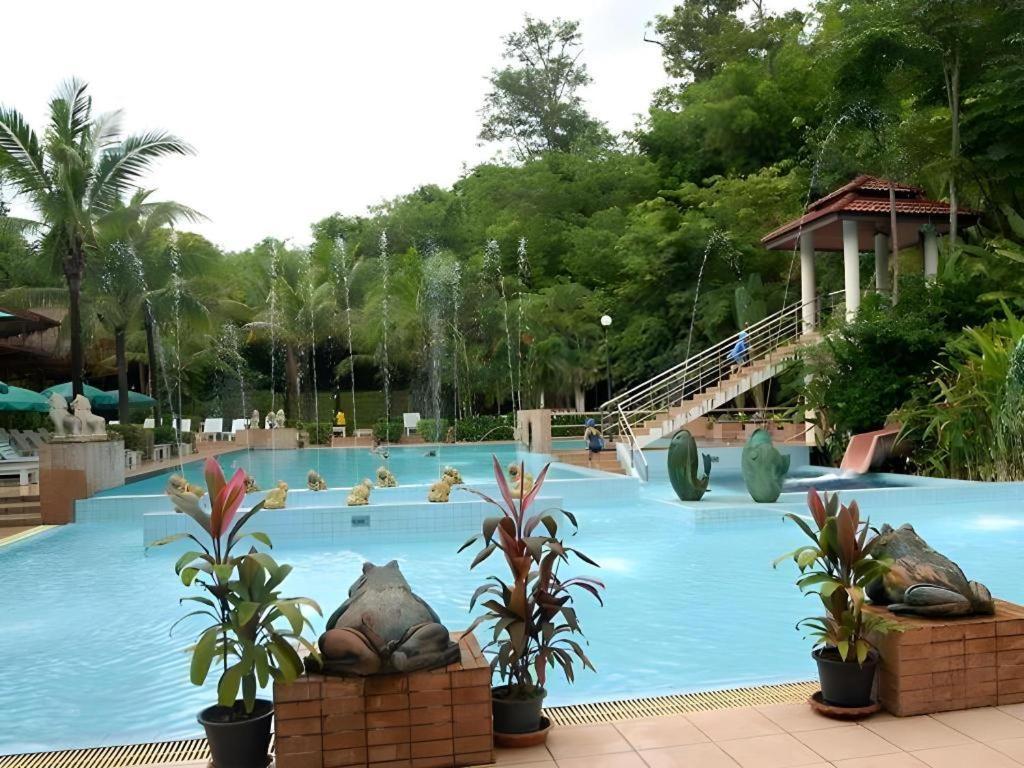 River Kwai Village Hotel Бан-Каенг-Рабоет Экстерьер фото
